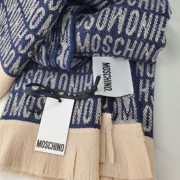 Moschino Logo Wool Fringe Blanket Throw Wrap - Picture 5 of 16